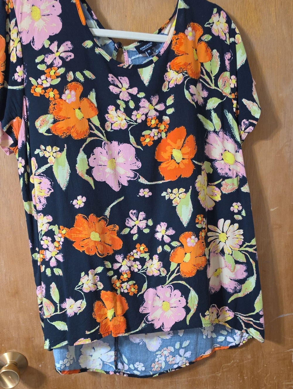 Women’s Floral Short Sleeve Tunic Top - Black with Orange & Pink Flowers